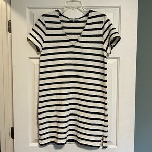 Waverly Grey Size Small Textured V-Neck Dress, Cream/Black/Navy Blue Stripe; USA
